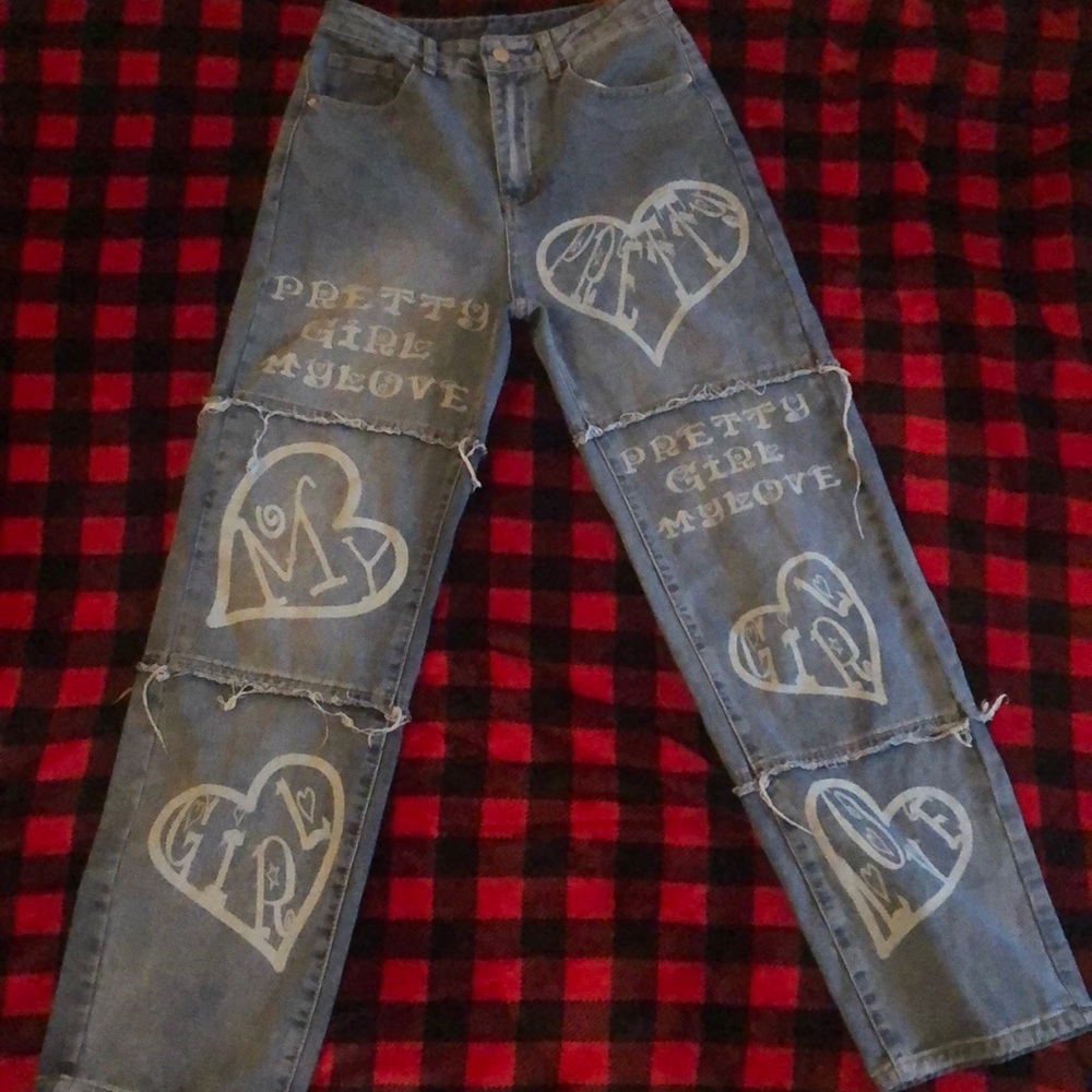 SHEIN pants with cute graffiti designs